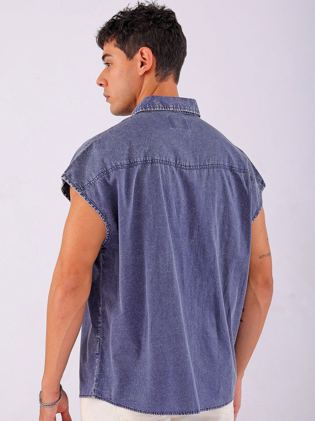 The Indian Garage Co Men Spread Collar Solid Cotton Boxy Casual Shirt