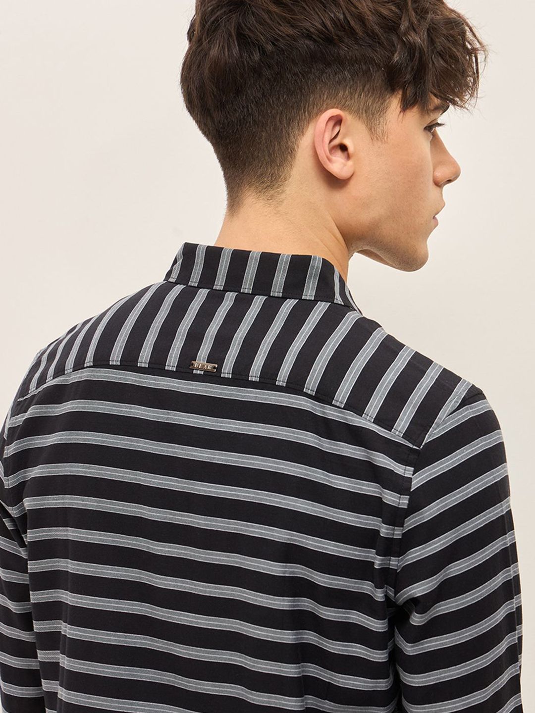 THE BEAR HOUSE Men Spread Collar Horizontal Striped Cotton Slim Fit Casual Shirt