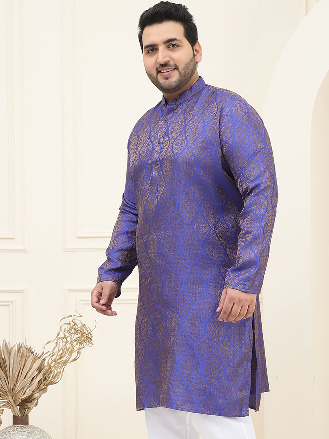 SOJANYA PLUS Ethnic Motifs Woven Design Band Collar Straight Jacquard Kurta