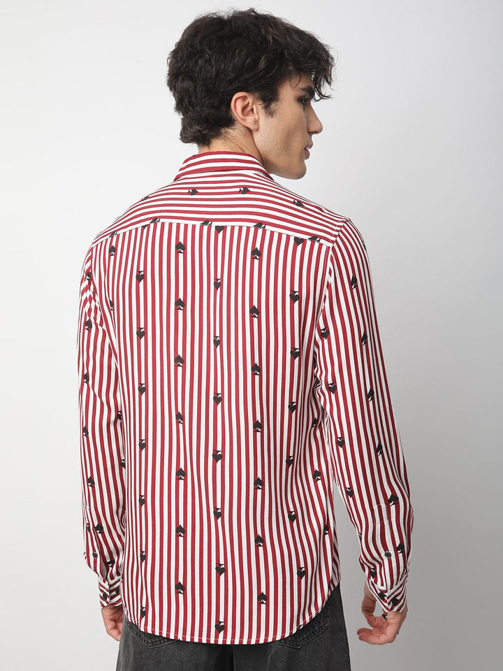 VASTRADO Men Classic Spread Collar Vertical Striped Slim Fit Casual Shirt