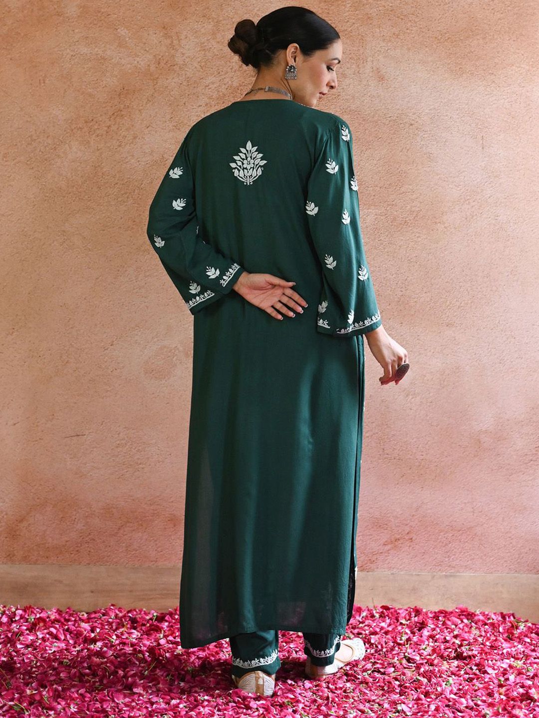 House of Chikankari Women Bottle Green Rayon Chikankari Embroidered Kurta Set