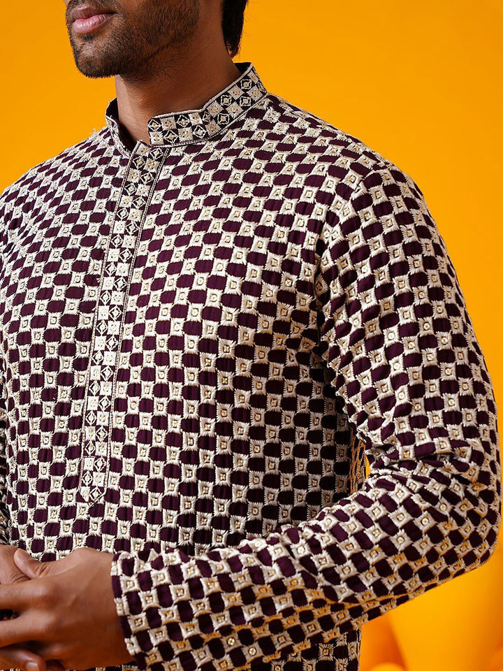 SOJANYA Men Geometric Embroidered Mandarin Collar Thread Work Straight Kurtas