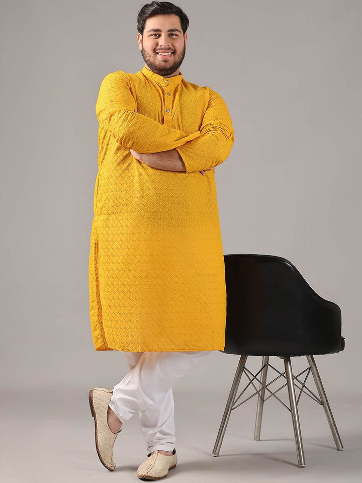 SOJANYA PLUS Plus Size Men Ethnic Motifs Embroidered Pure Cotton Kurta With Pyjamas