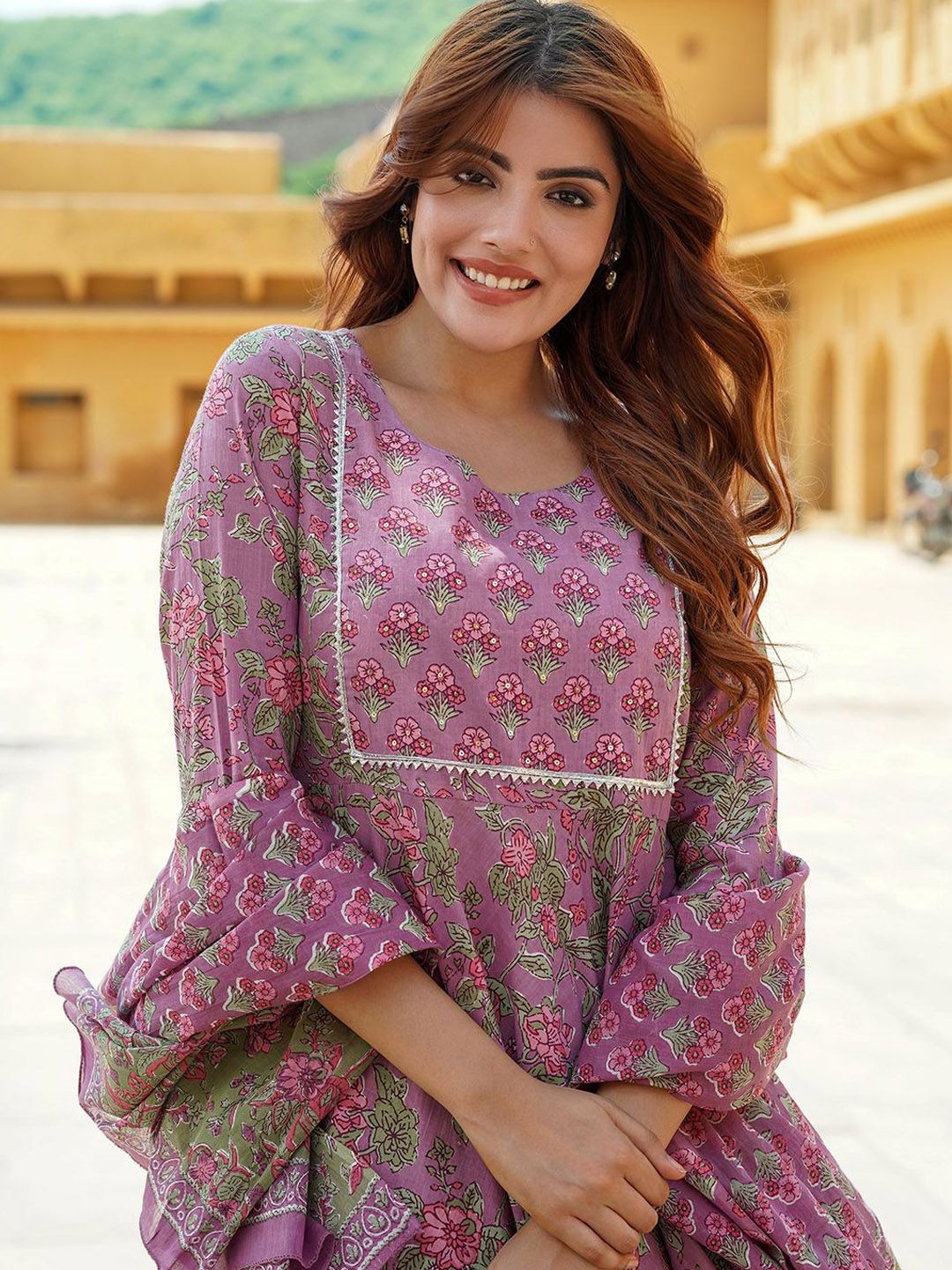 Kalini Floral Printed Gotta Patti Pure Cotton Anarkali Kurta Dengan Seluar & Dupatta
