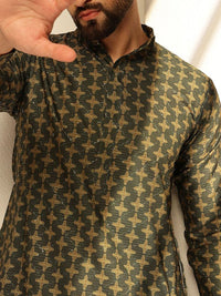 SOJANYA Floral Embroidered Sequinned Mandarin Collar Cotton Straight Kurta