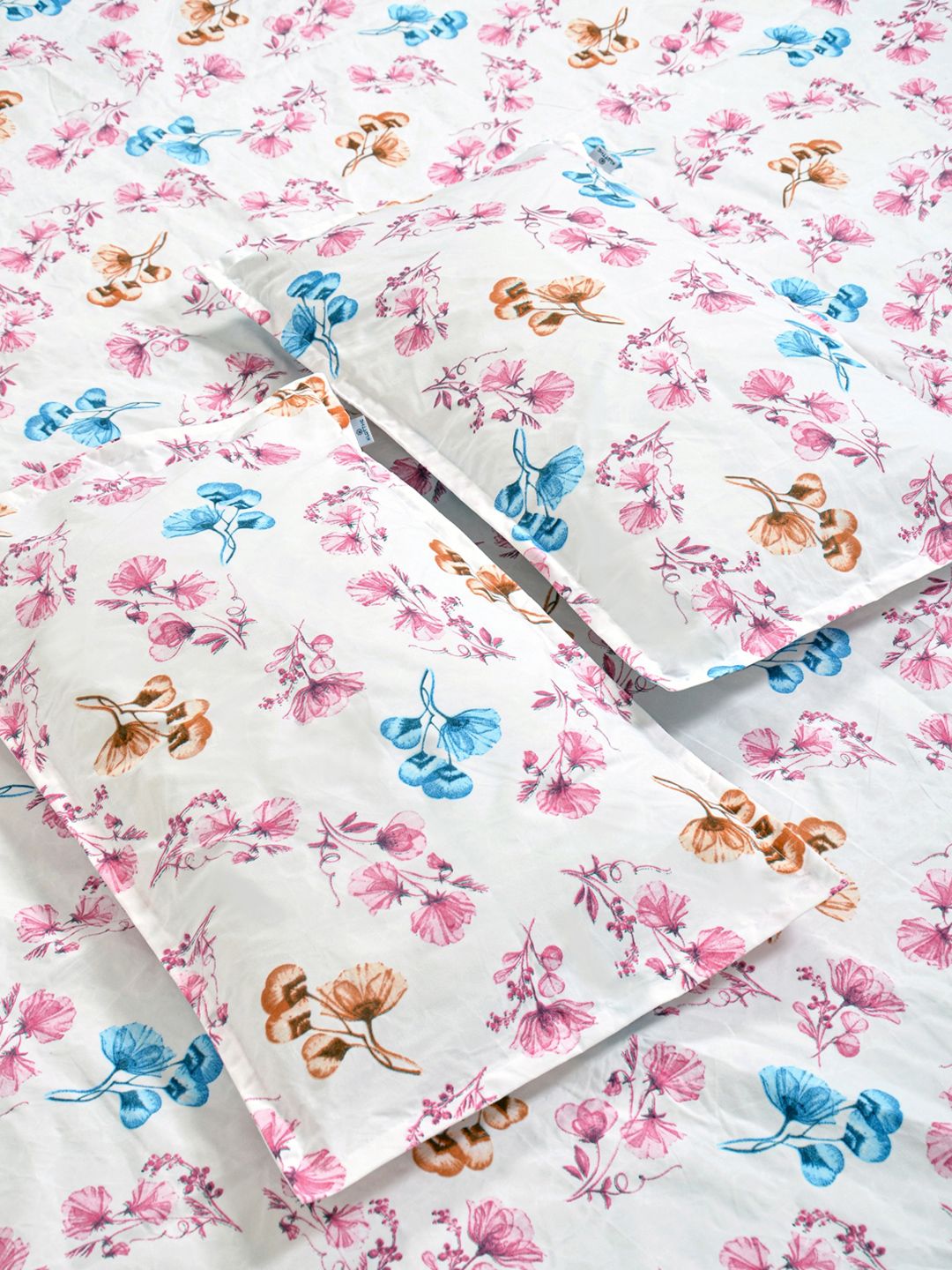 KLOTTHE White Floral Cotton 300 TC Fitted King Fine Bedsheet with 2 Pillow Covers-98 x 89 inches