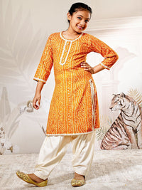 VASTRAMAY Girls Bandhani Printed Regular Kurta with Patiala