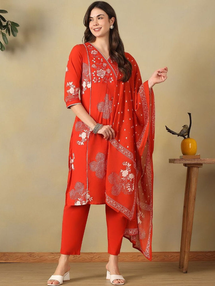 Mamicha Women Floral Printed Regular Pure Cotton Kurta with Trousers & With Dupatta