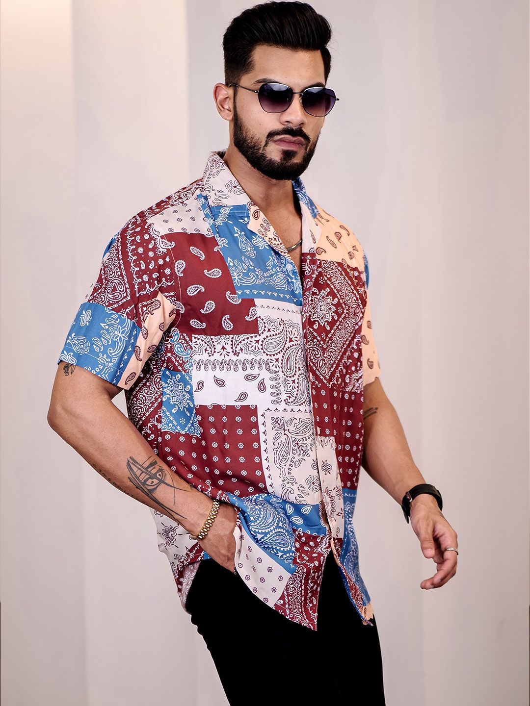 Baju Kasual Eszett Lelaki Motif Etnik Bercetak Kolar Cuba