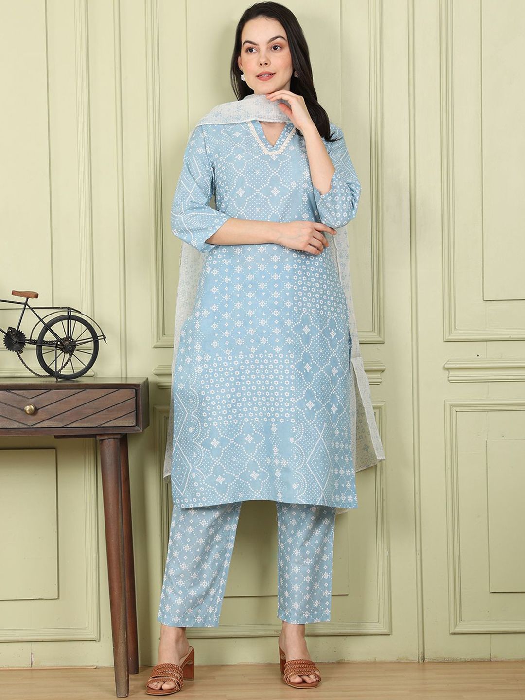 W Women Printed Regular Pure Cotton Kurta with Trousers & With Dupatta