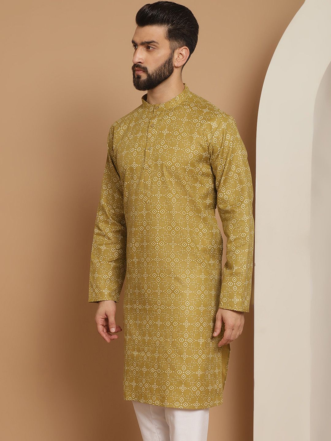 Anouk Men Olive Green Geometric Thread Work Kurta