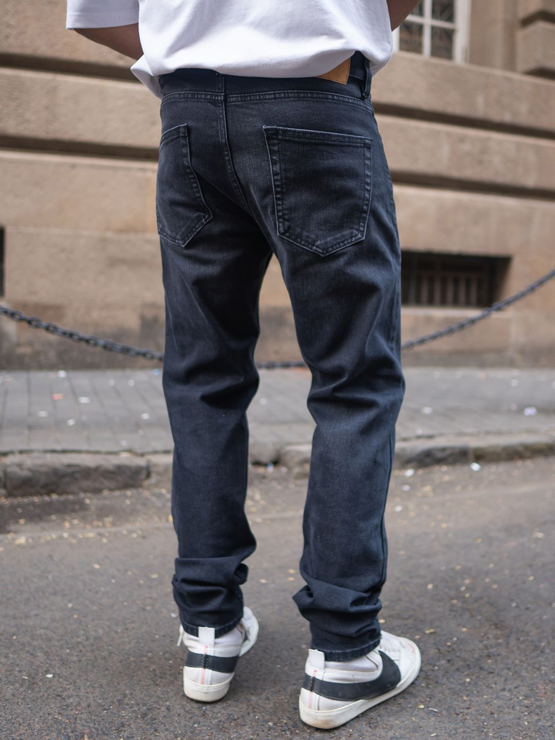 Powerlook Men Mildly Distressed Jeans