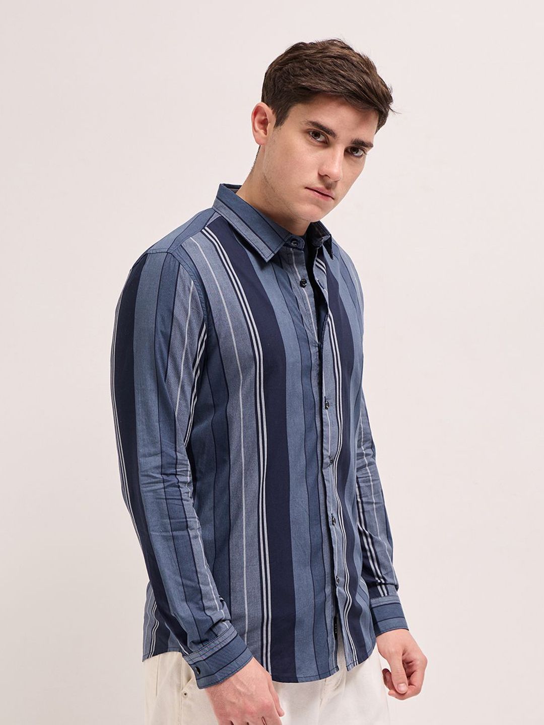 THE BEAR HOUSE Slim Fit Striped Pure Cotton Casual Shirt