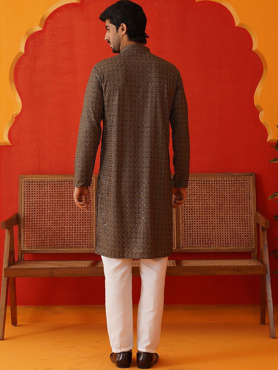 Jompers Men Floral Embroidered Regular Sequinned Kurta with Pyjamas
