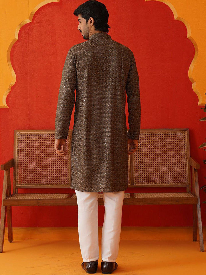 Jompers Men Floral Embroidered Regular Sequinned Kurta with Pyjamas