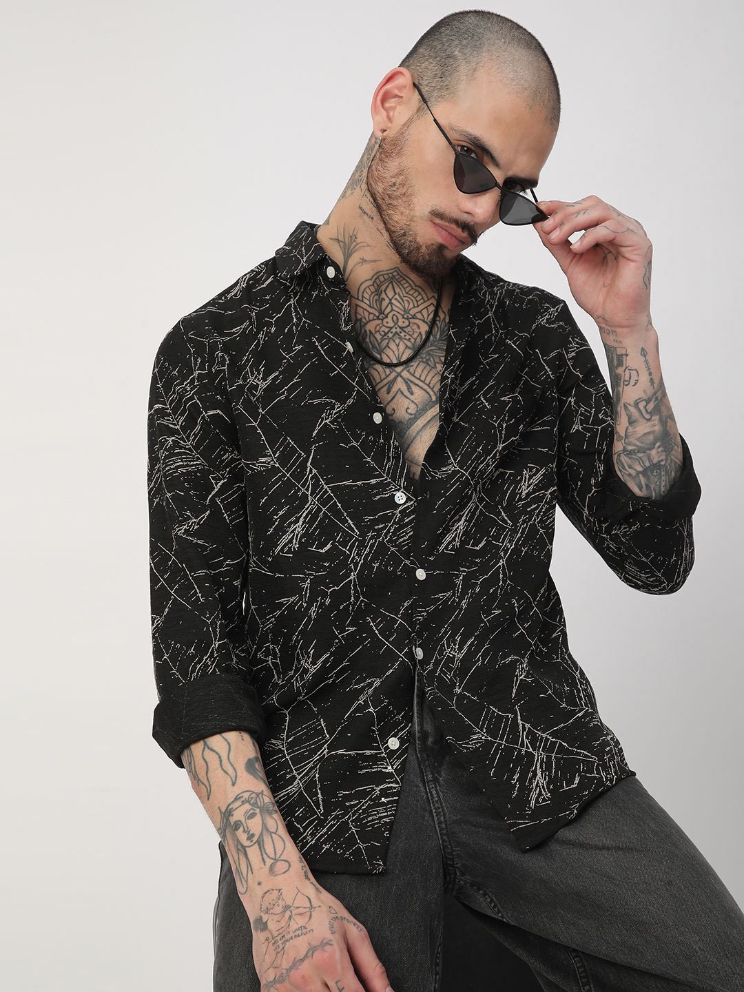 VASTRADO Men Classic Fit Spread Collar Abstract Printed Casual Shirt