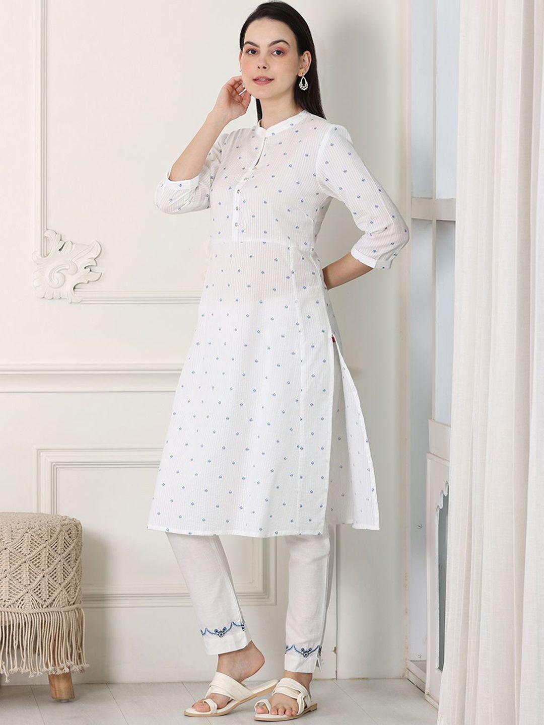 W Women Geometric Sequinned Kurta