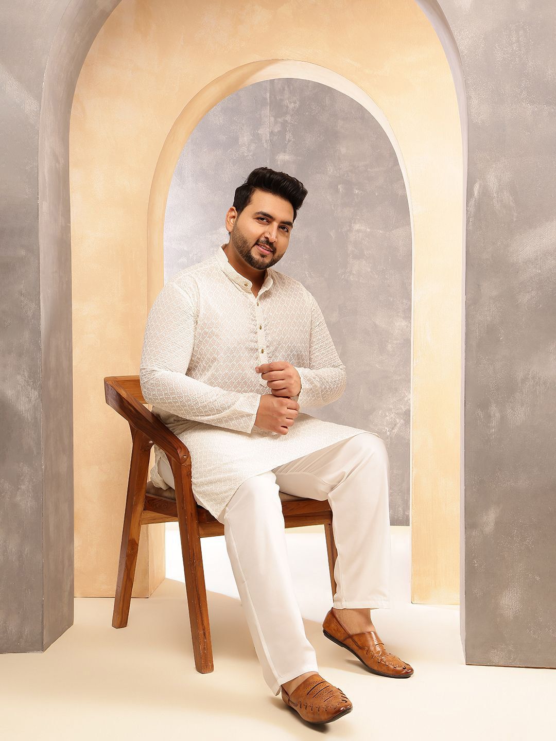 SOJANYA PLUS Men Geometric Embroidered Cotton Kurta with Pyjama
