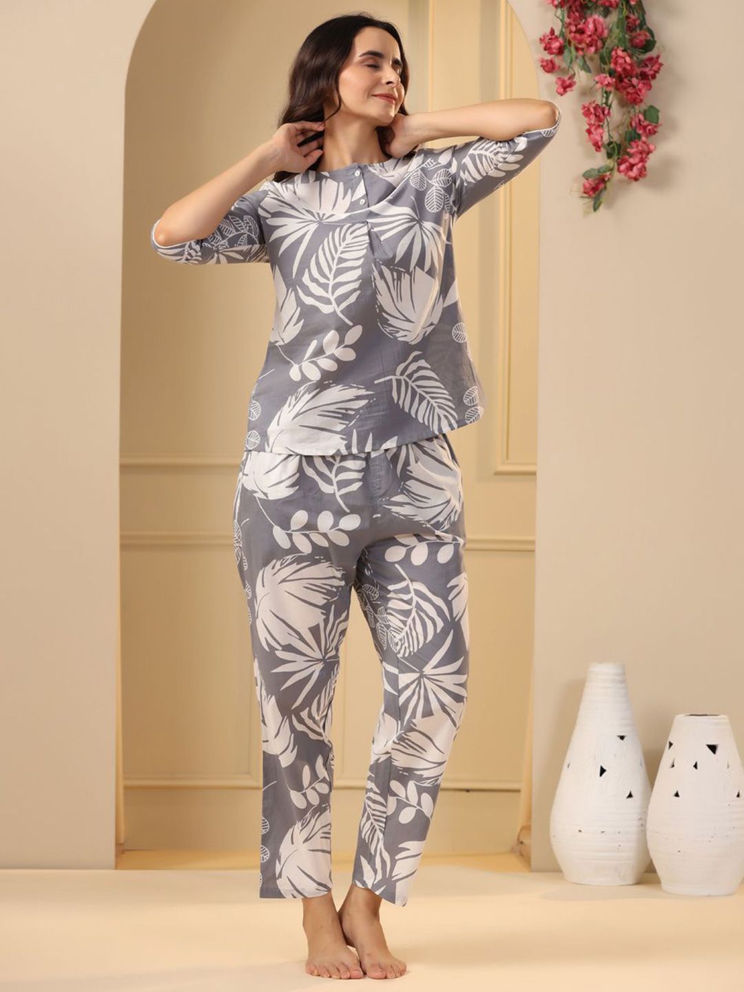 SANSKRUTIHOMES Women Pure Cotton Printed Night suit