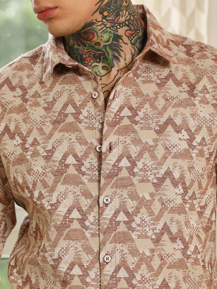 Campus Sutra Comfort Chevron Printed Spread Collar Casual Shirt