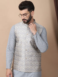Anouk Grey Floral Sulam Benang Berfungsi Kurta Kapas Tulen dengan Jaket Churidar & Nehru