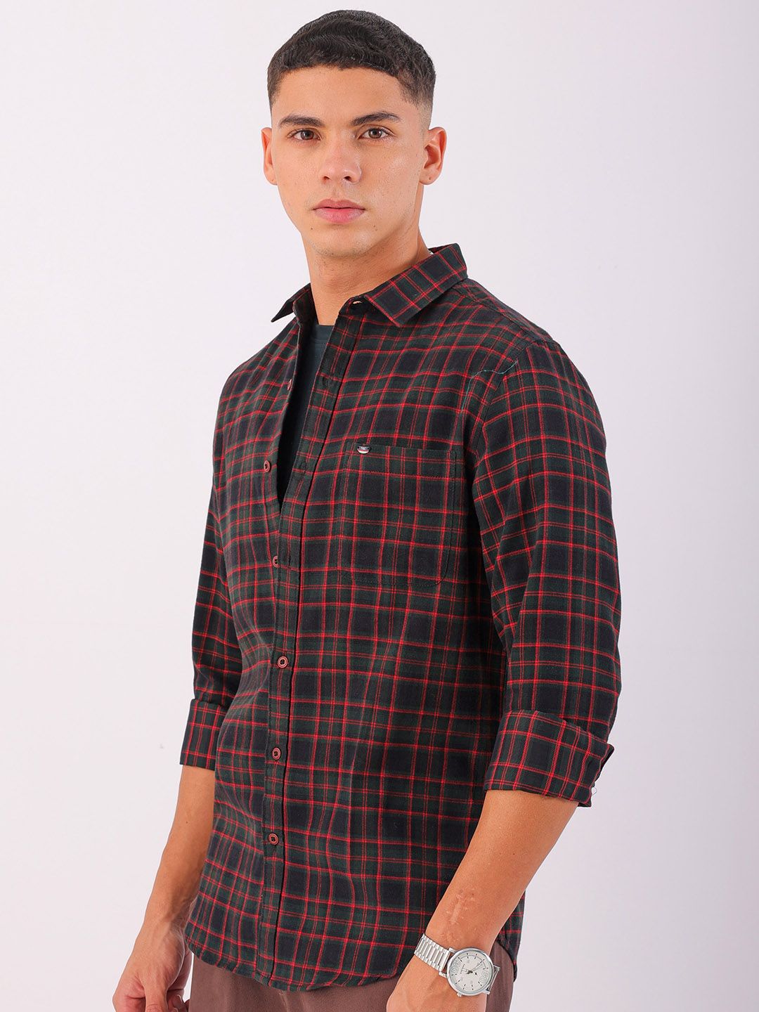 The Indian Garage Co Men Spread Collar Checked Cotton Slim Fit Casual Shirt