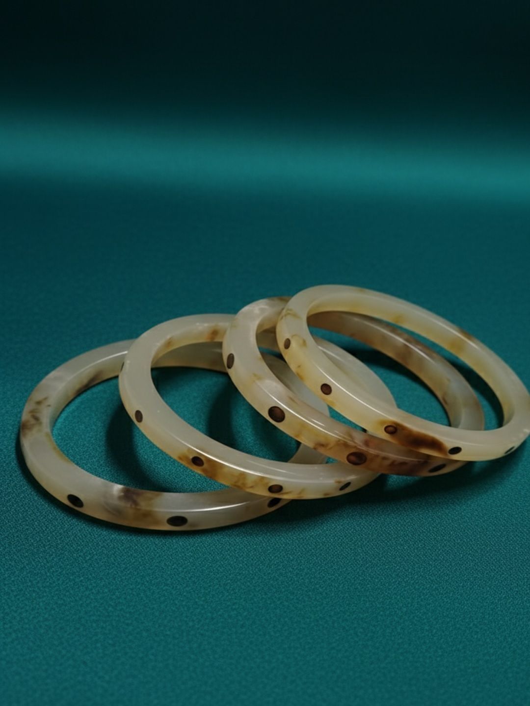 VOGUE PANASH Set Of 4 Bangles