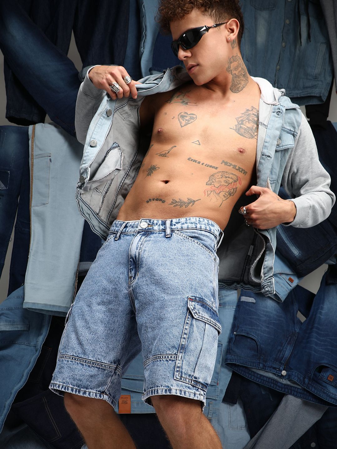 Campus Sutra Men Comfort Light Fade Stretchable Denim Shorts