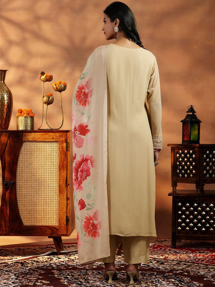 Libas Women Floral Embroidered Regular Thread Work Kurta with Trousers & With Dupatta