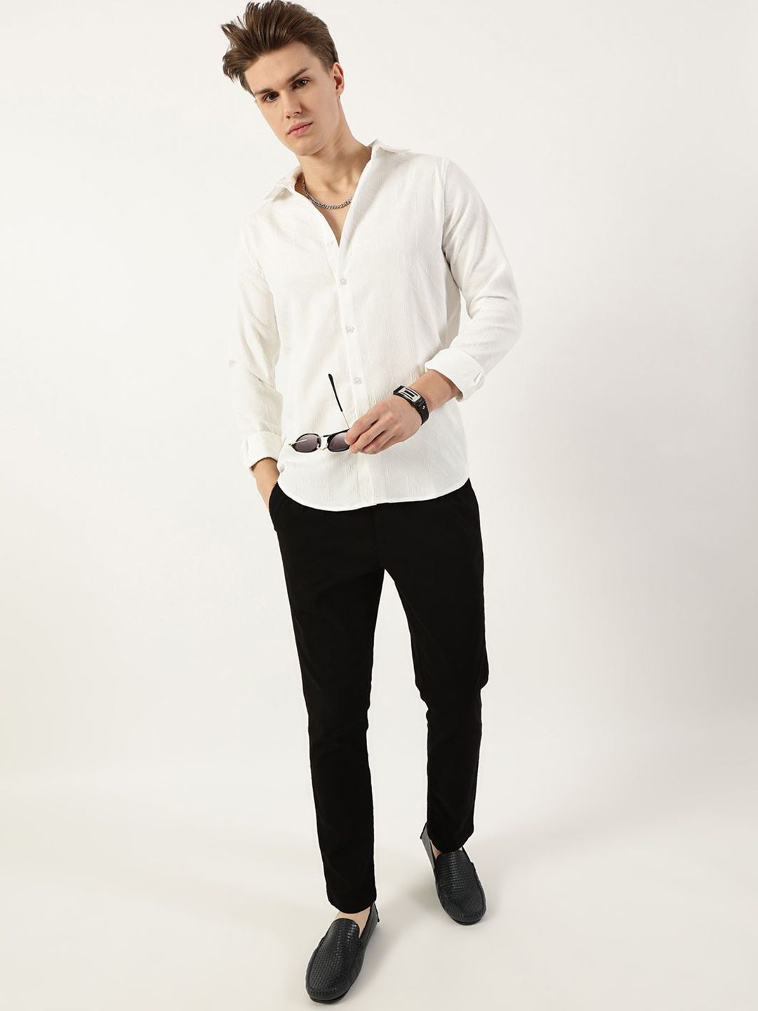 Thomas Scott Men Premium Spread Collar Textured Solid Slim Fit Casual Shirt