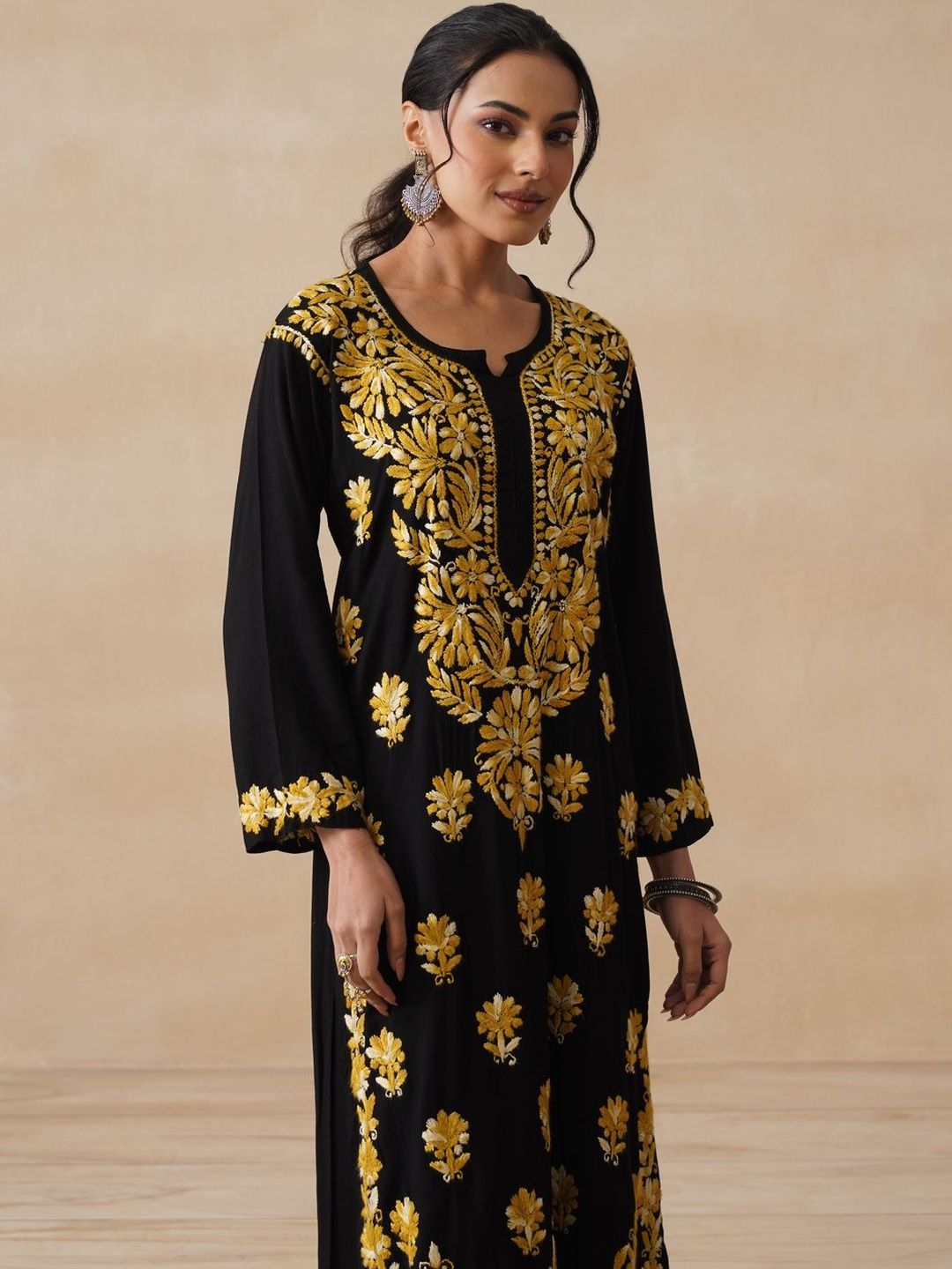 Set Seluar Kurta Motif Etnik Bersulam House of Chikankari