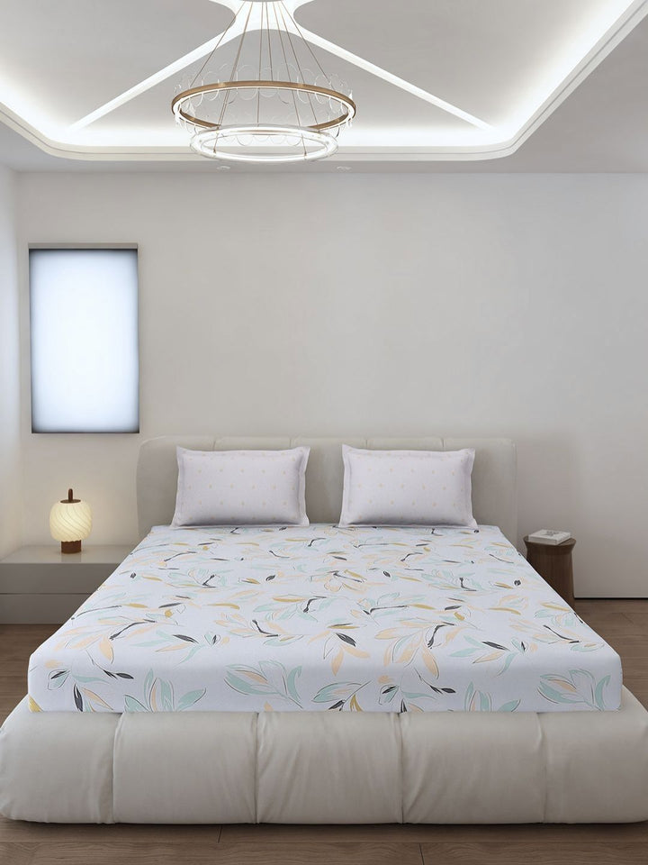 Monte Carlo Edmond White & Grey Ethnic Printed 144 TC King Bedsheet Set 2.70 m x 2.70 m