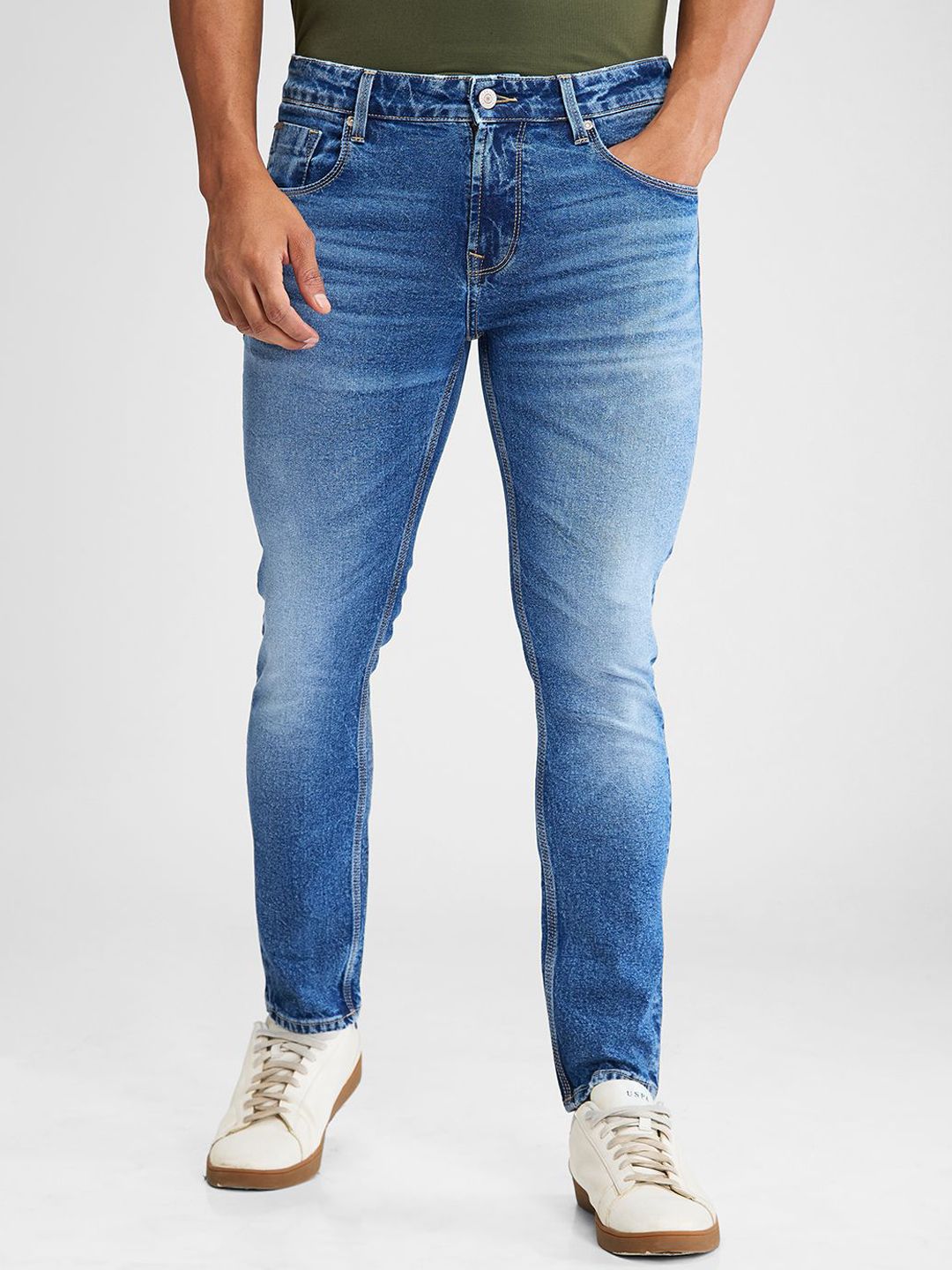 SPYKAR Men Slim Fit Heavy Fade Stretchable Jeans