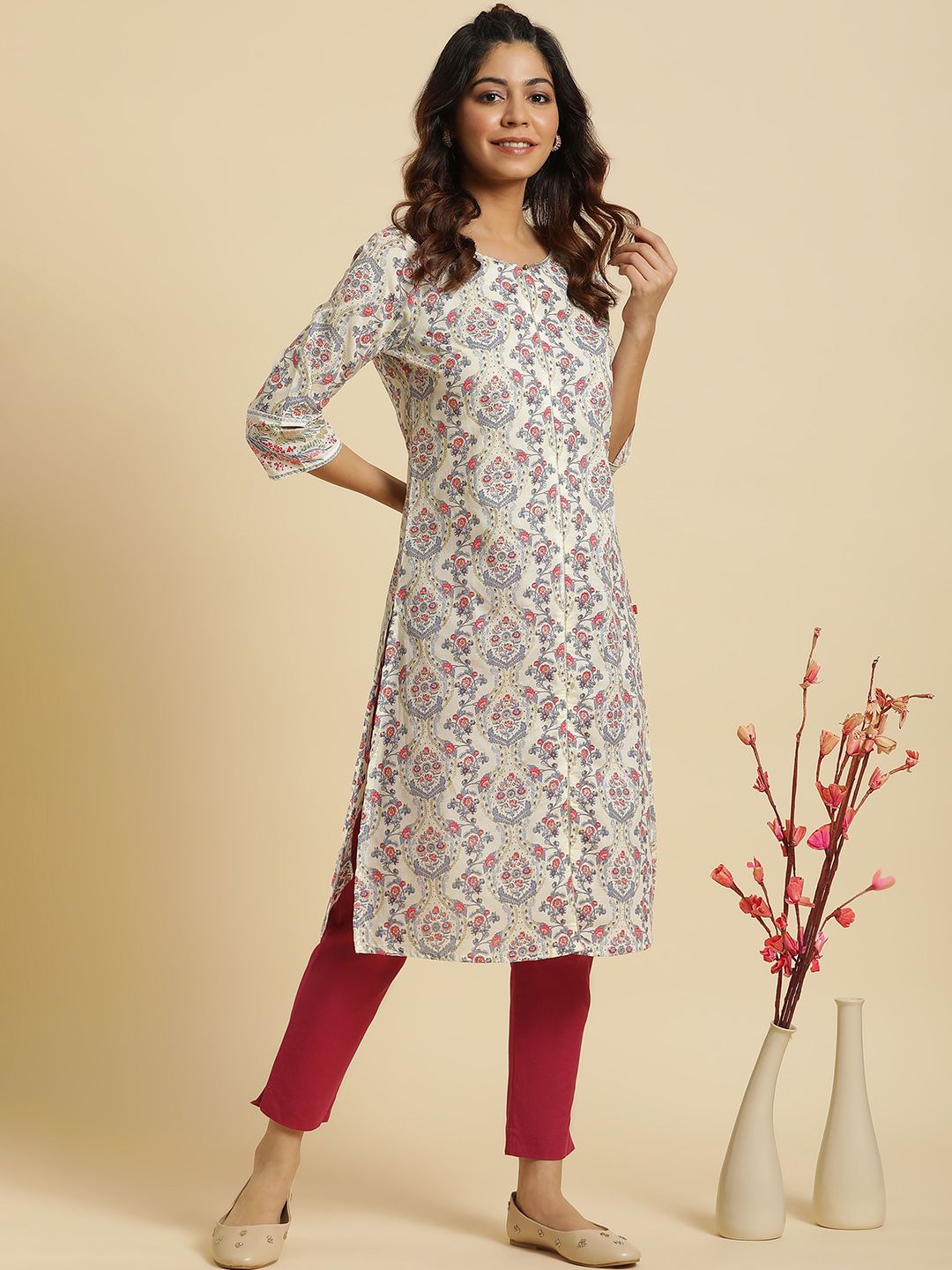 W Floral Printed Keyhole Neck Cotton Straight Kurta