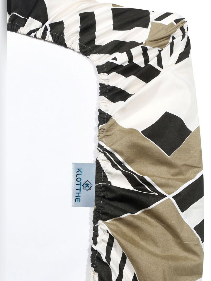 KLOTTHE Black Geometric Printed 300TC Single Bedsheet Set 2.25m x 1.50 m