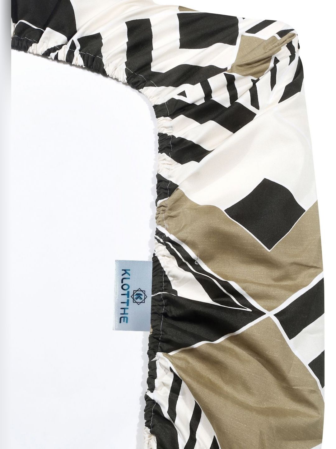 KLOTTHE Black Geometric Printed 300TC Single Bedsheet Set 2.25m x 1.50 m