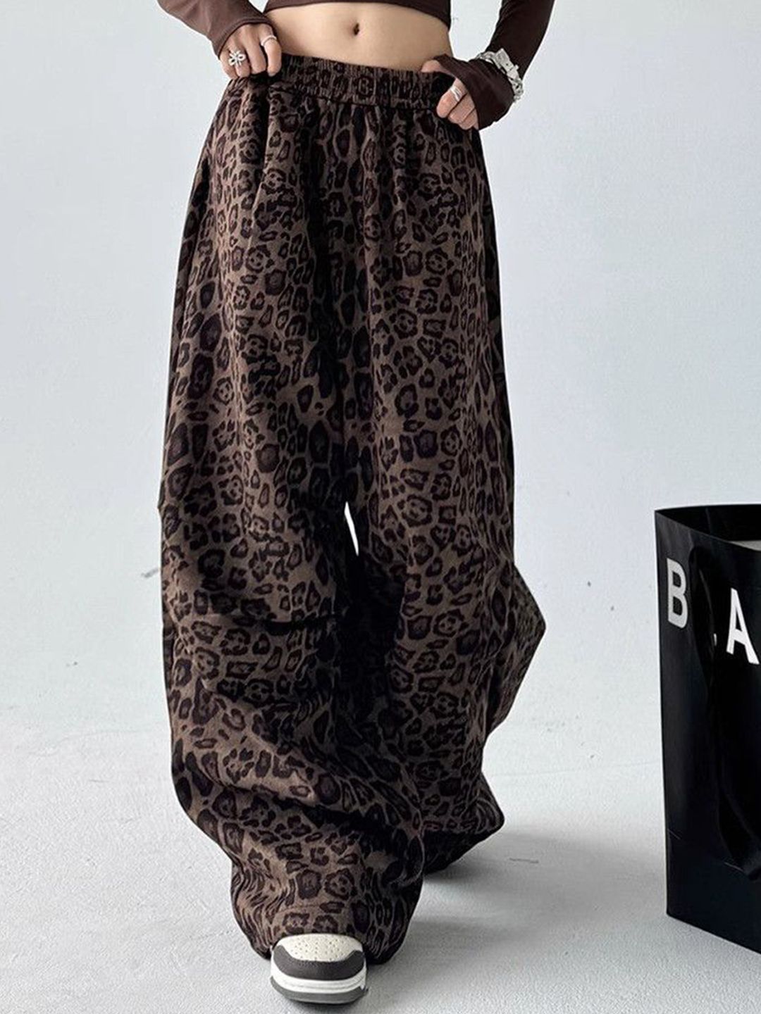DressBerry Women Animal Printed Parallel Trousers