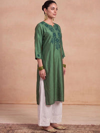 House of Chikankari Women Floral Embroidered Thread Work Chanderi Silk Kurta