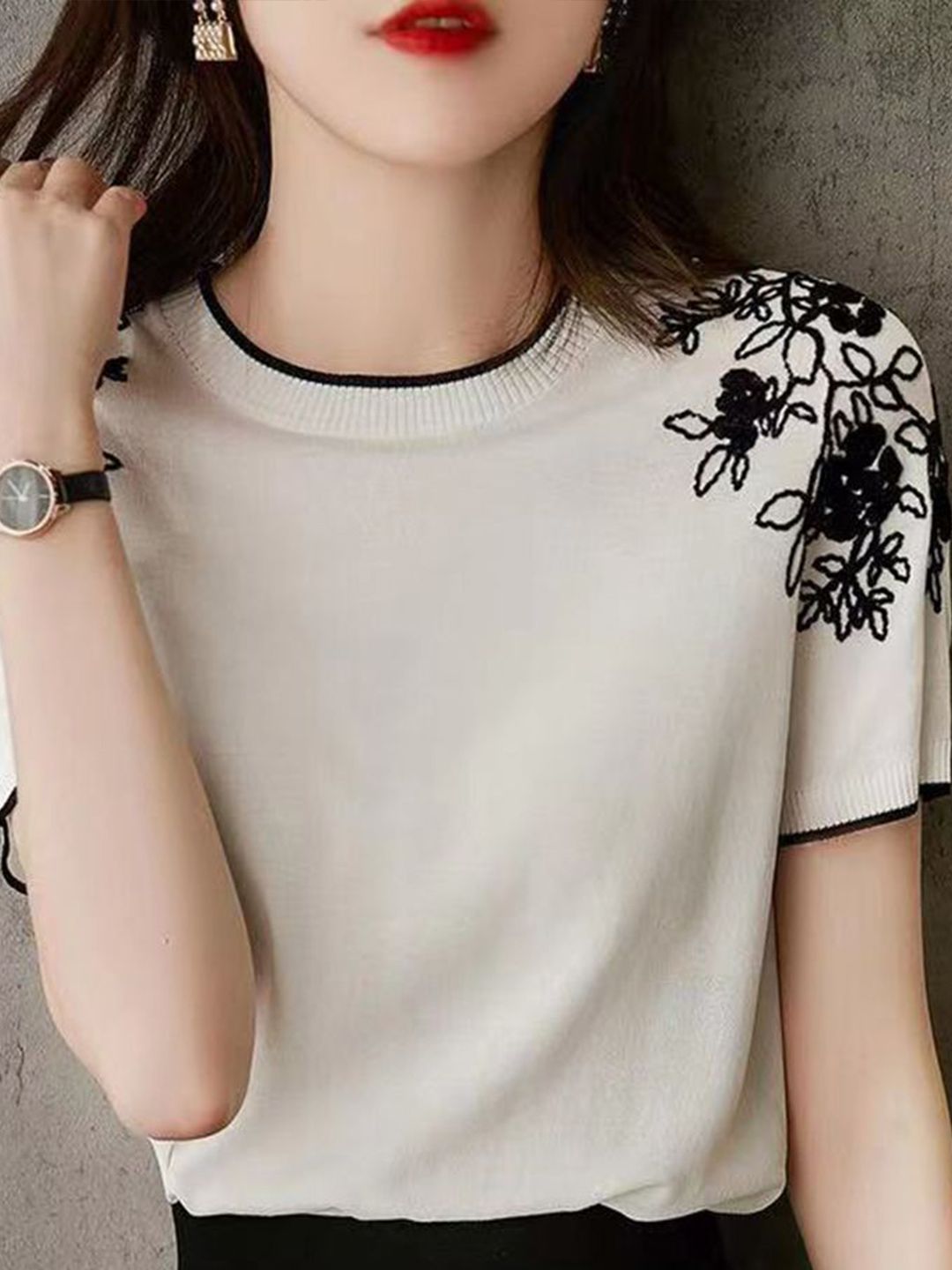 DressBerry Embroidered Regular Top