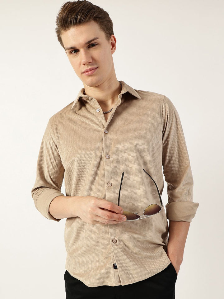 Thomas Scott Men Classic Spread Collar Textured Solid Slim Fit Casual Shirt