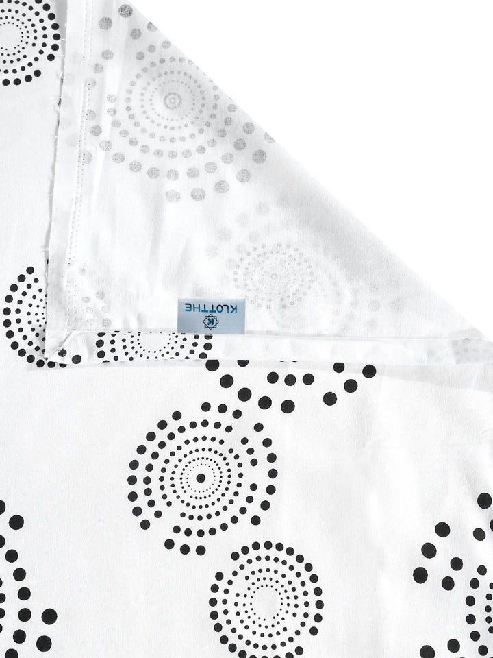 KLOTTHE White Geometric Print Flat 400TC Pure Cotton Super King Bedsheet & 4 Pillow Covers
