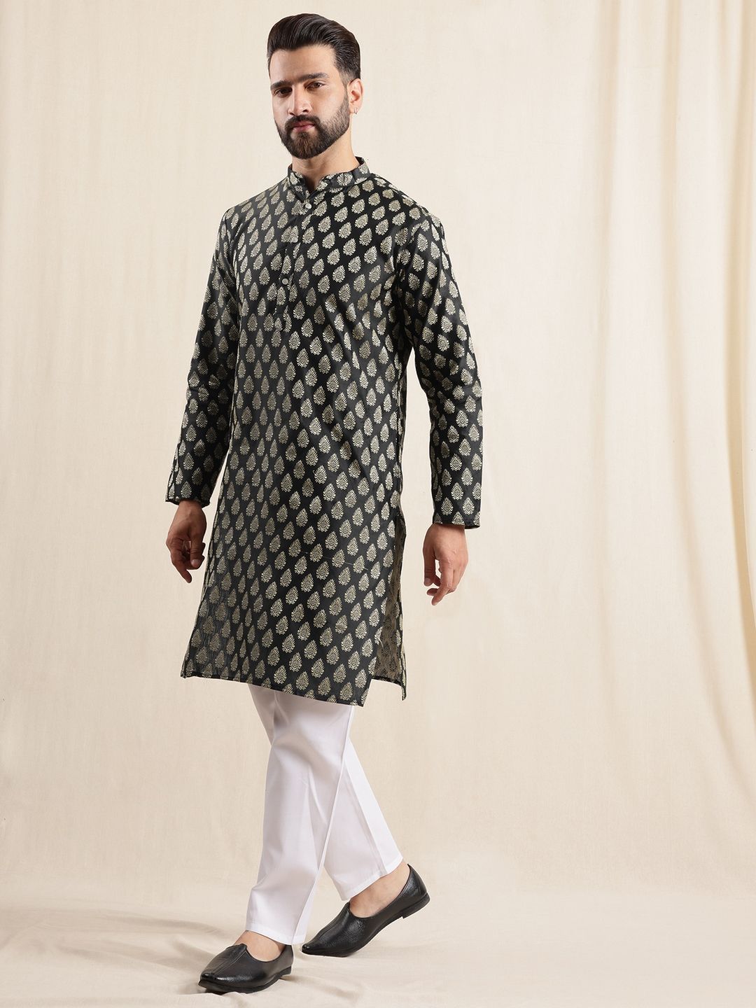Anouk Geometric Printed Band Collar Straight Kurta With Pyjama And Nehru jacket