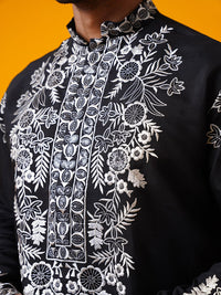 SOJANYA LUXE Kolar Mandarin Sulam Bunga Berlabuci Kurta Lurus Dengan Seluar