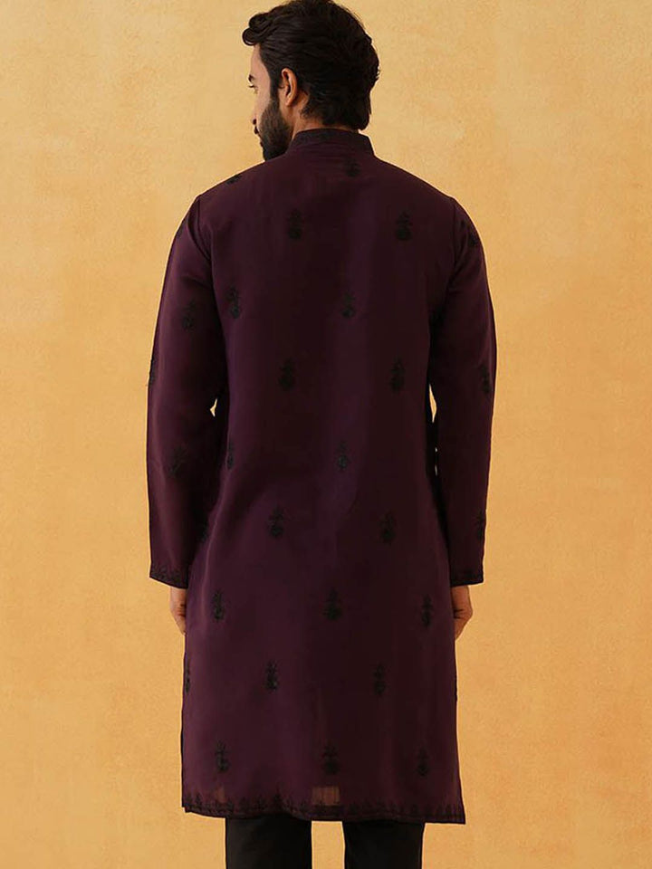 SOJANYA LUXE Motif Etnik Benang Bersulam Bekerja Kurta Lurus Dengan Seluar