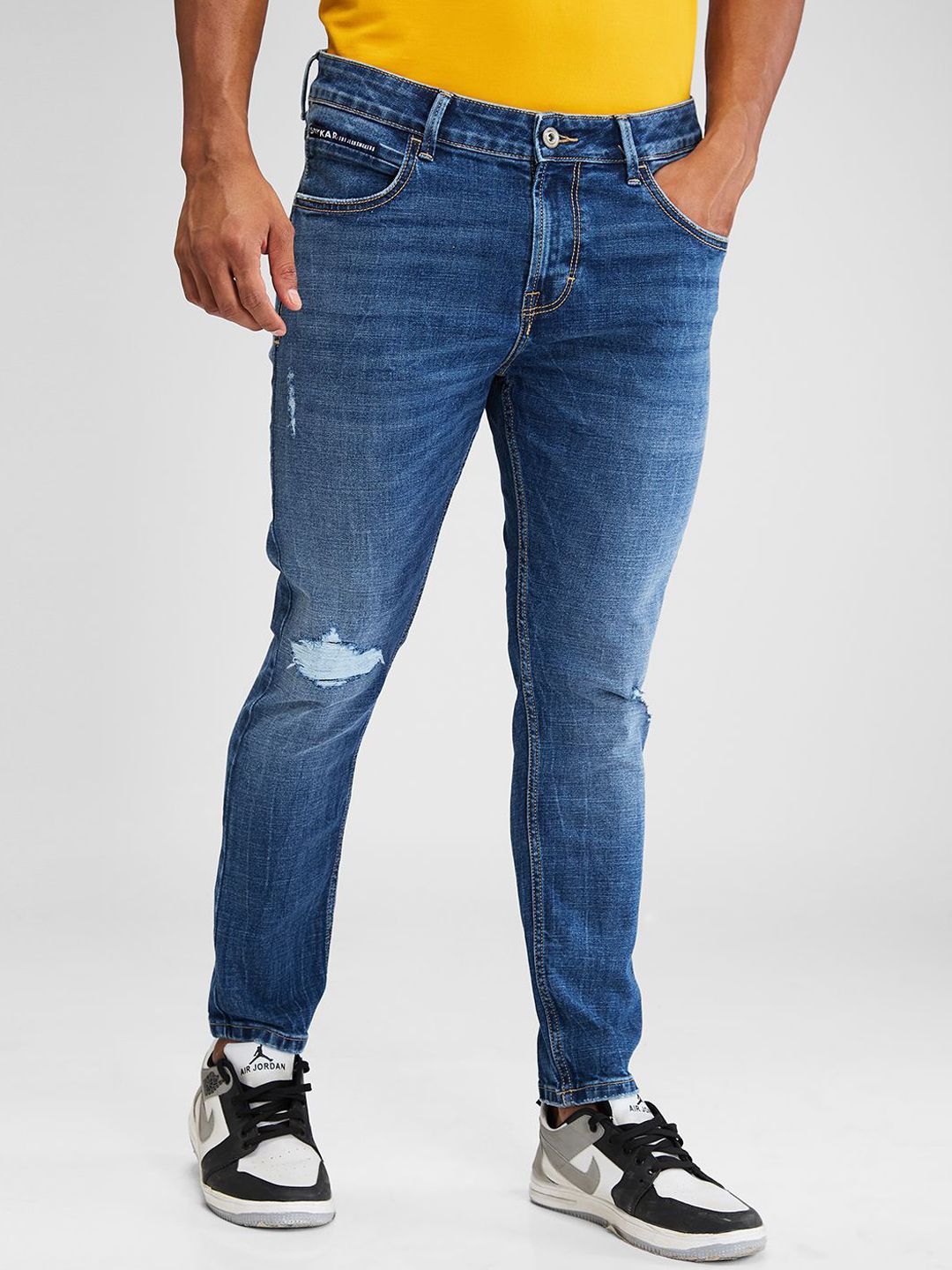 SPYKAR Men Slim Fit Mildly Distressed Light Fade Stretchable Jeans