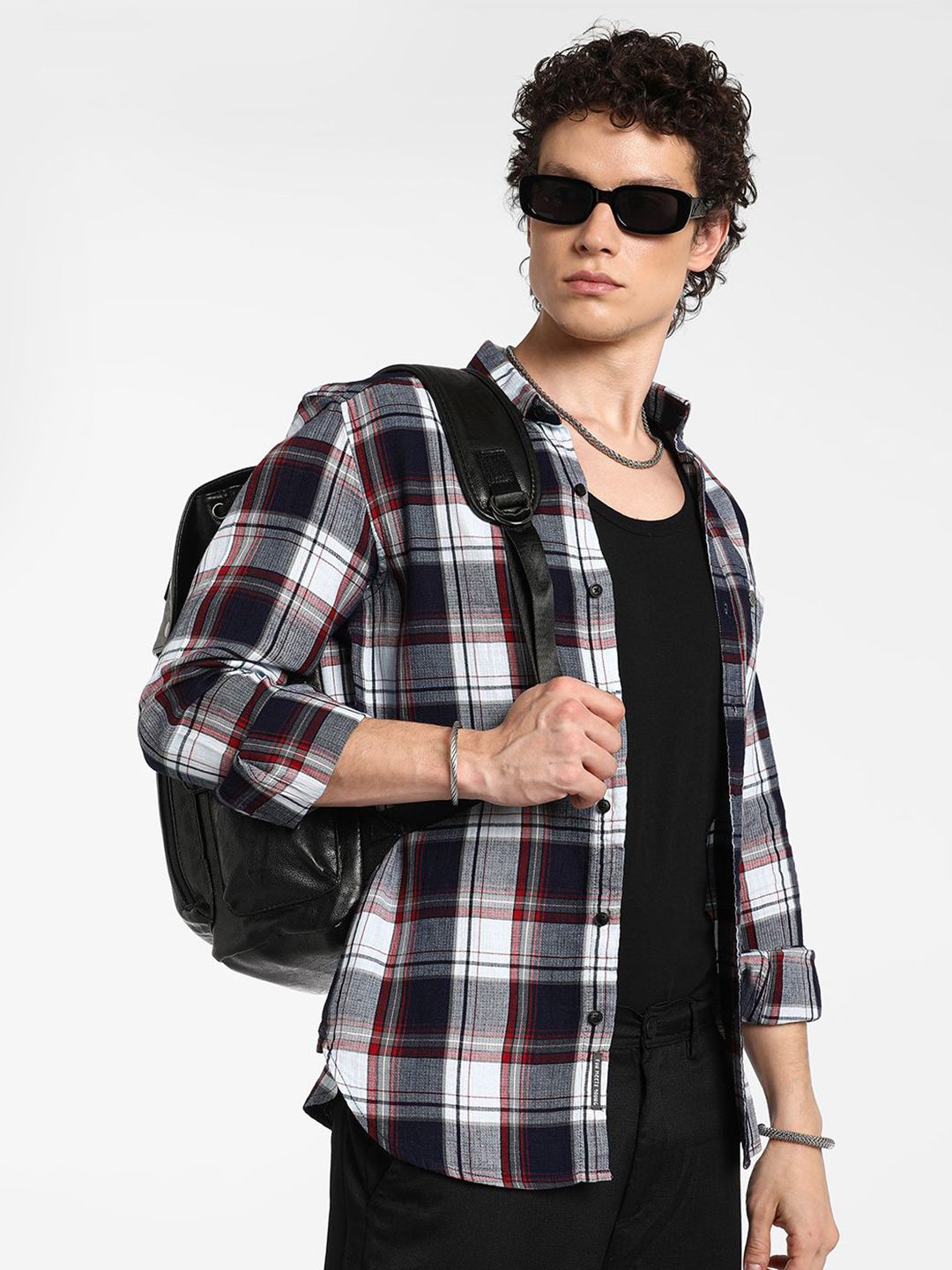 Campus Sutra Men Comfort Spread Collar Tartan Checked Cotton Casual Shirt
