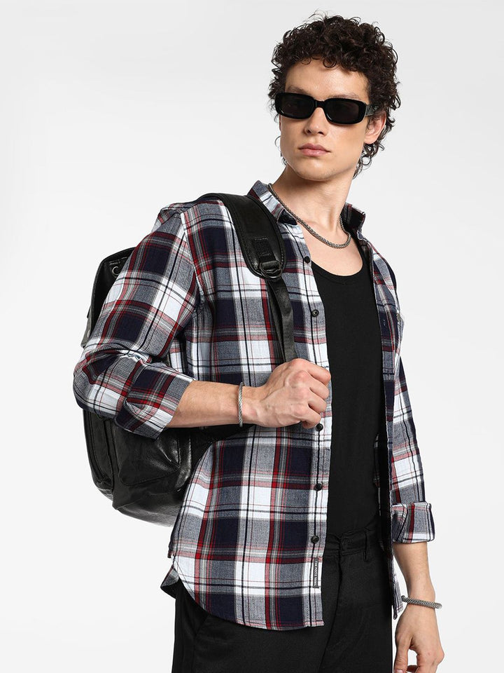 Campus Sutra Men Comfort Spread Collar Tartan Checked Cotton Casual Shirt