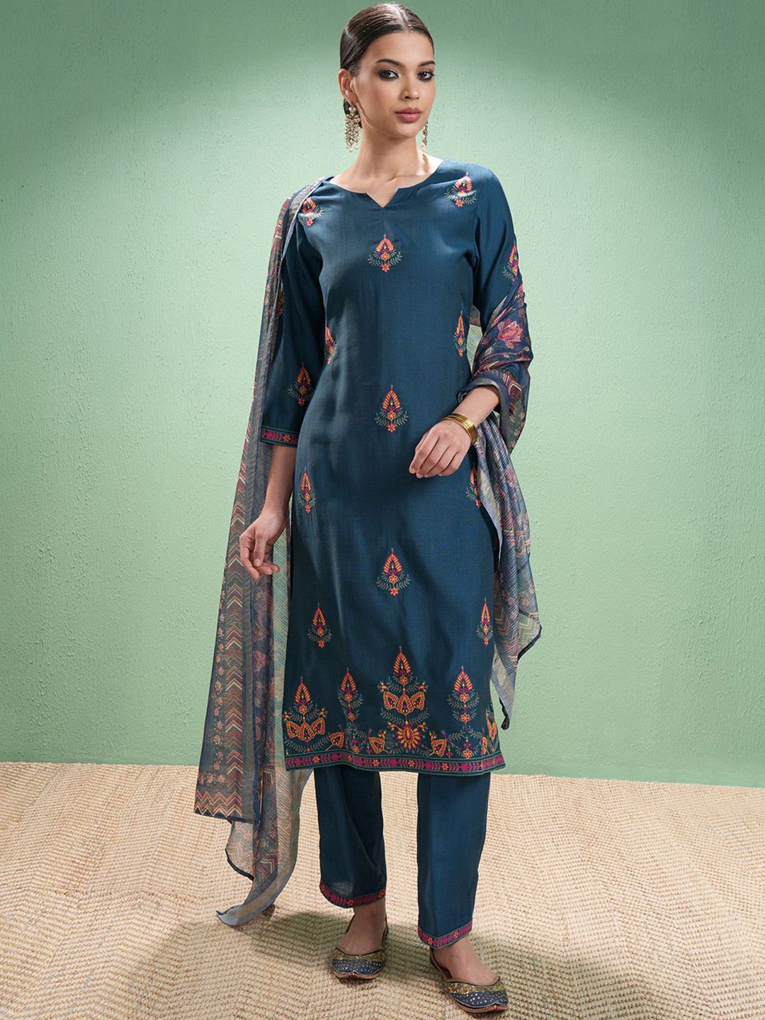 Vishudh Women Floral Embroidered Regular Thread Work Kurta with Trousers & With Dupatta