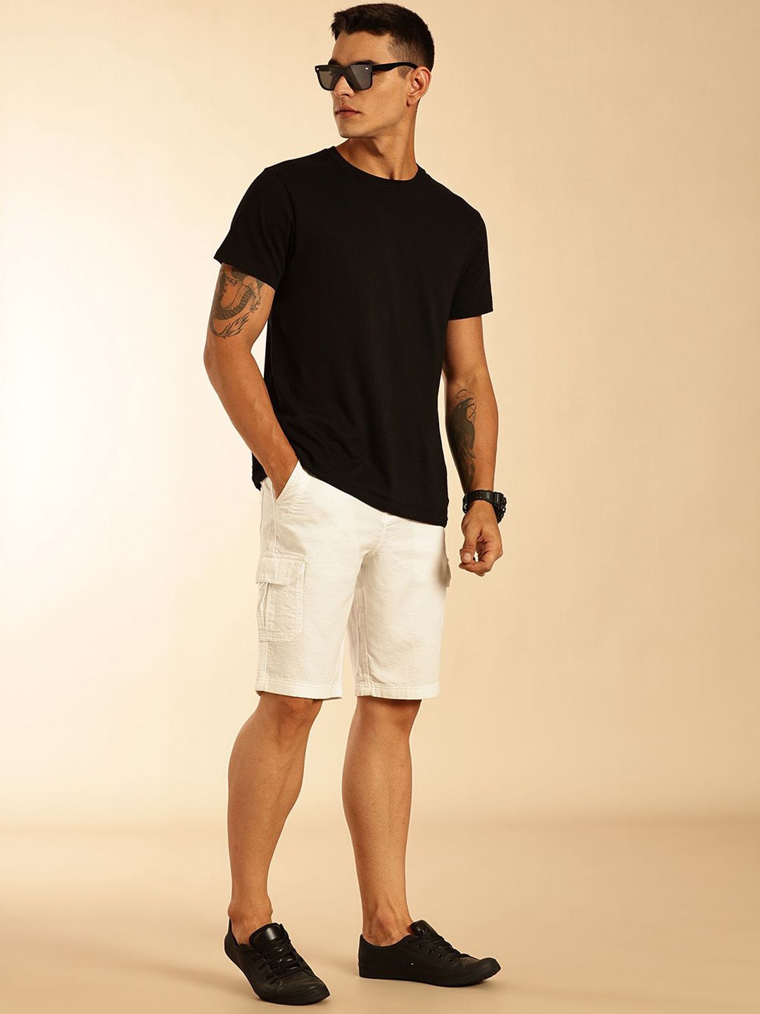 Thomas Scott Men Cotton Mid-Rise Cargo Shorts