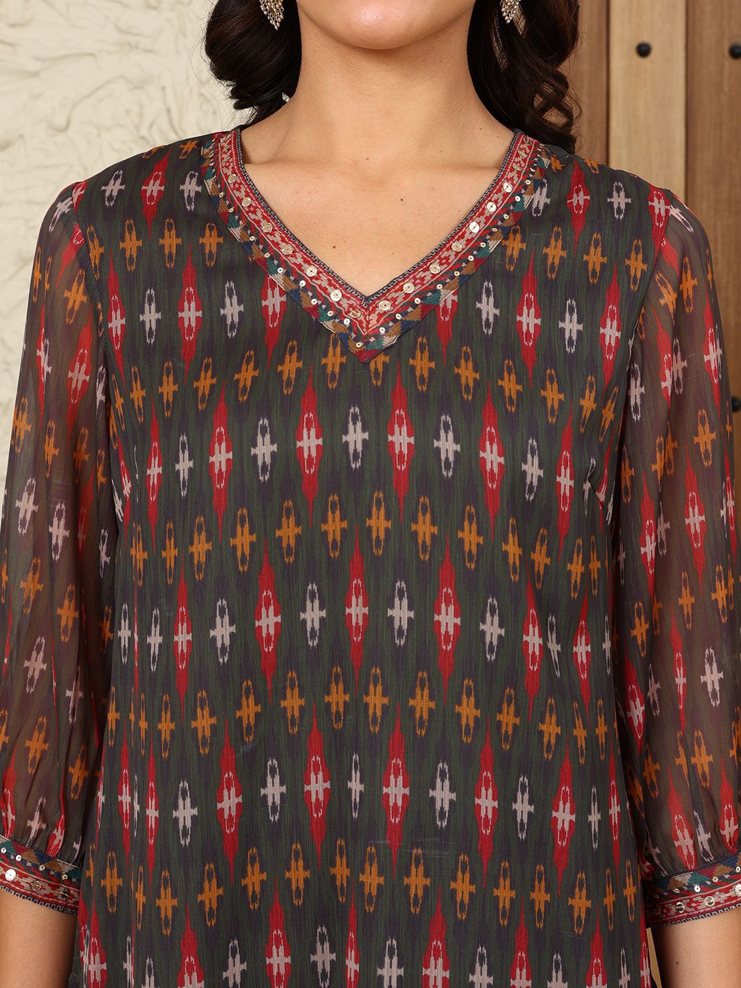W Women Geometric Thread Work Kurta